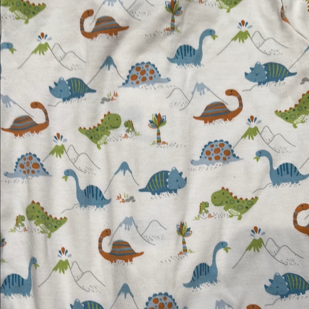 Kissy Kissy Sleeper with Enclosed Feet and Long Sleeves 0-3 months - Picture 3 of 4